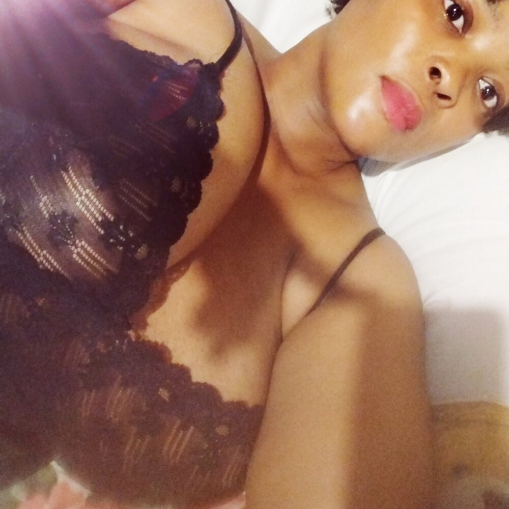 stripchat zeynate webcam profile pic via sexcam3d.net