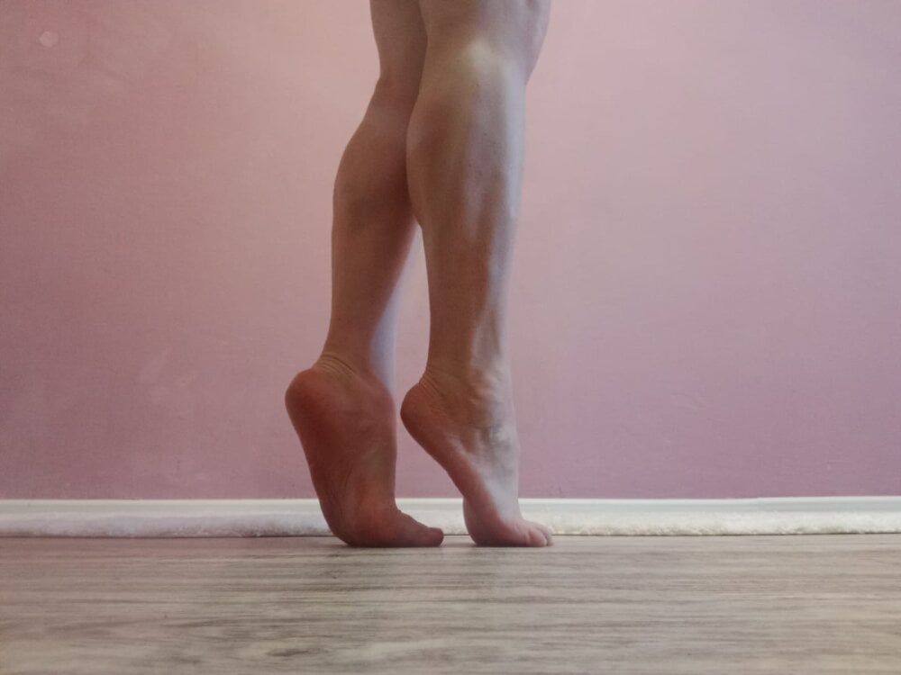 NinaLeeone Offline XXX-Chat