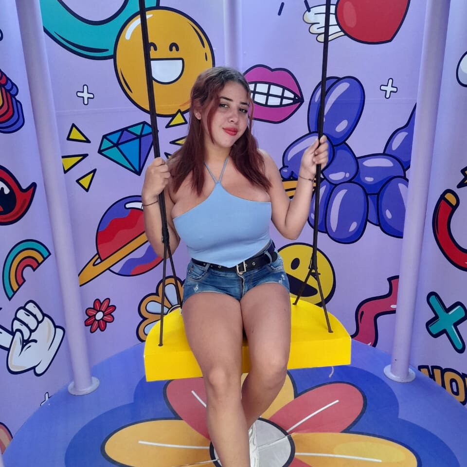 Watch  aleska_18_sexy live on cam at StripChat