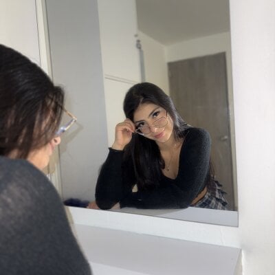 katiepeach_ on StripChat