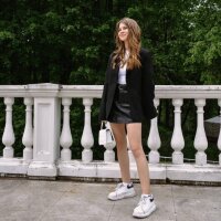 AgnesKing's Offline Chat Room