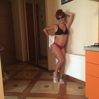 Marellaa Female Smallaudience Online Webcam Adult