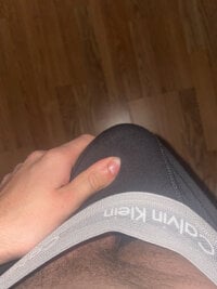hornydog2xo's Offline Chat Room