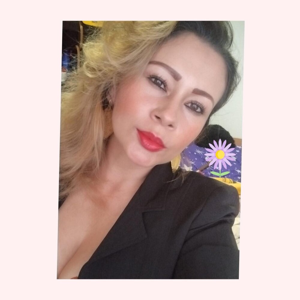 xxx-topcamgirls.com dacotta_abbay livesex profile in latin cams