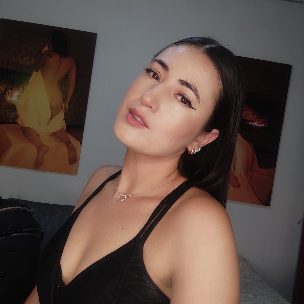 Live sex webcam photo for salmaricci__14 #289766033