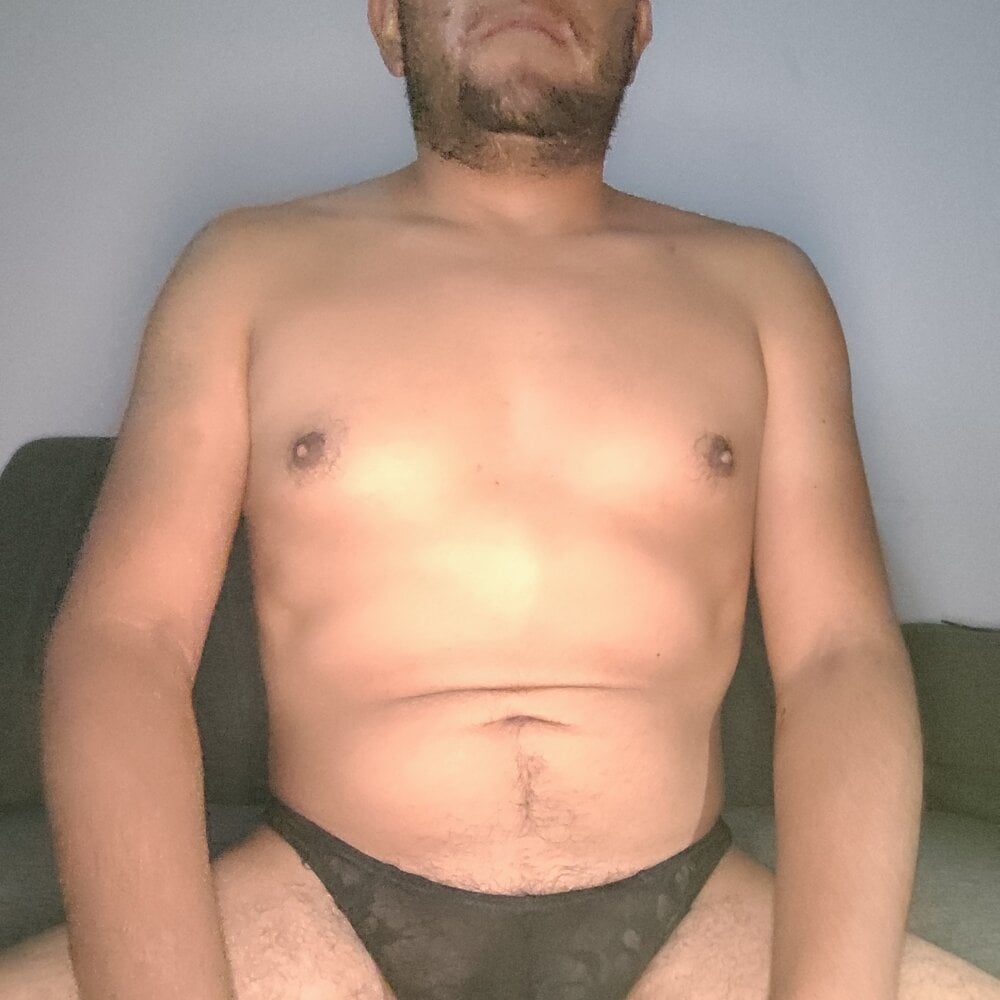 thongboy100 from stripchat