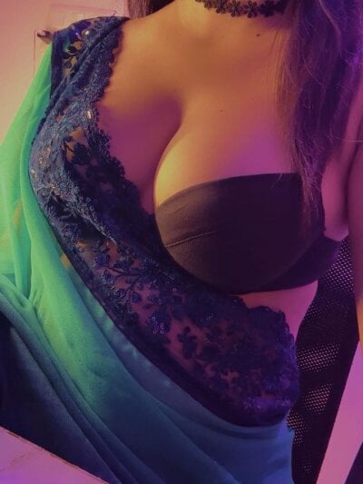 _Binita_ on StripChat