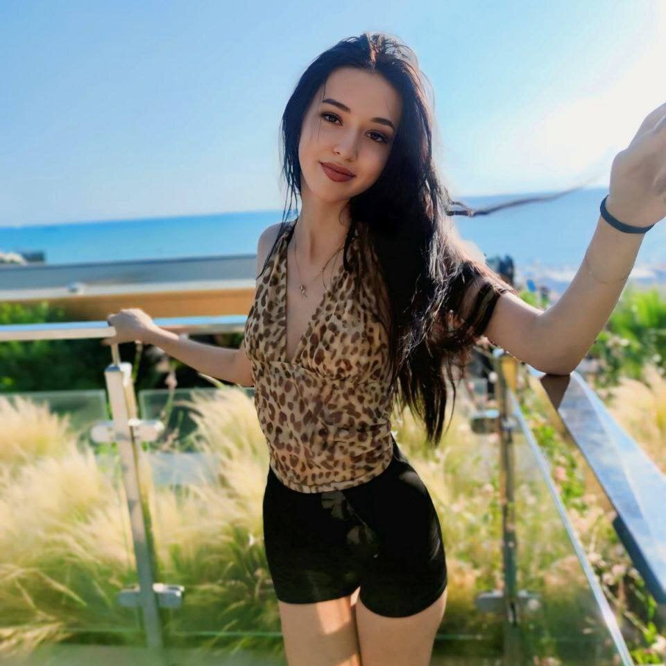 blade_emi_ from stripchat