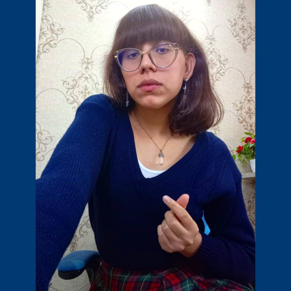 kittynerdynat from stripchat