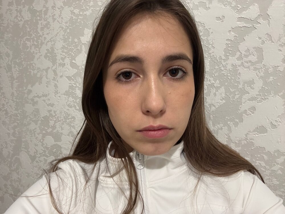 stripchat deannasuri webcam profile pic via chatnmate.com