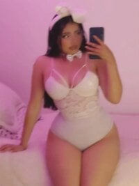 chanelhoney_7's Offline XXX Chat