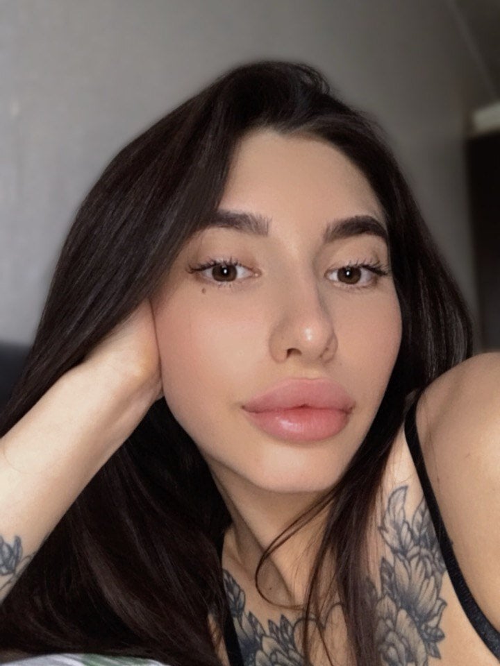 _cCoraline profile