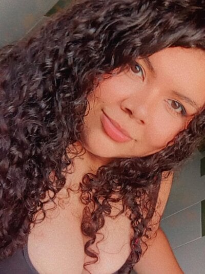 sarah_bowie from stripchat