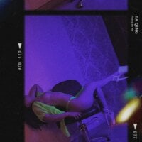 Hardgirlsex's Offline Chat Room