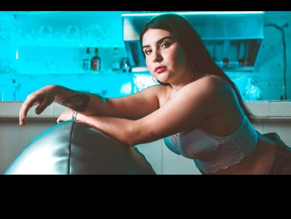 iluvcams.com nina_velvet_ livesex profile in spanish cams