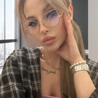 sonya_bliss' Offline XXX Chat