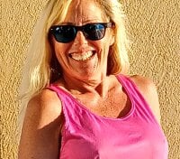 Blondmilf69's Offline Chat Room