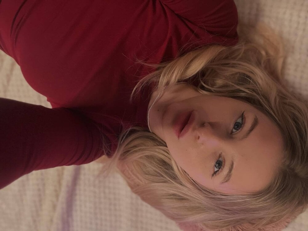 VibeVi Adlı Modelin Canlı XXX Sohbeti