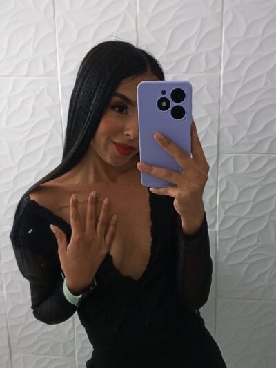 AmberDuxh Female Toplesslatin Free Webcam Nude