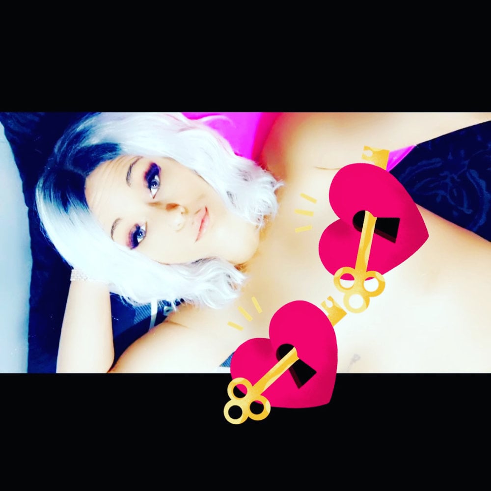bigbootybella1 from stripchat