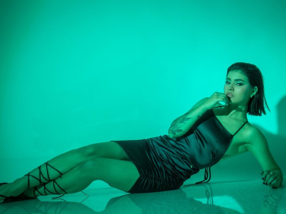 Hannah_Lara's Offline XXX Chat