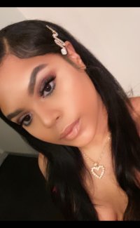 thebadestbitch's Offline Chat Room