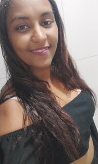 Petitsexxy_madah's Offline Chat Room