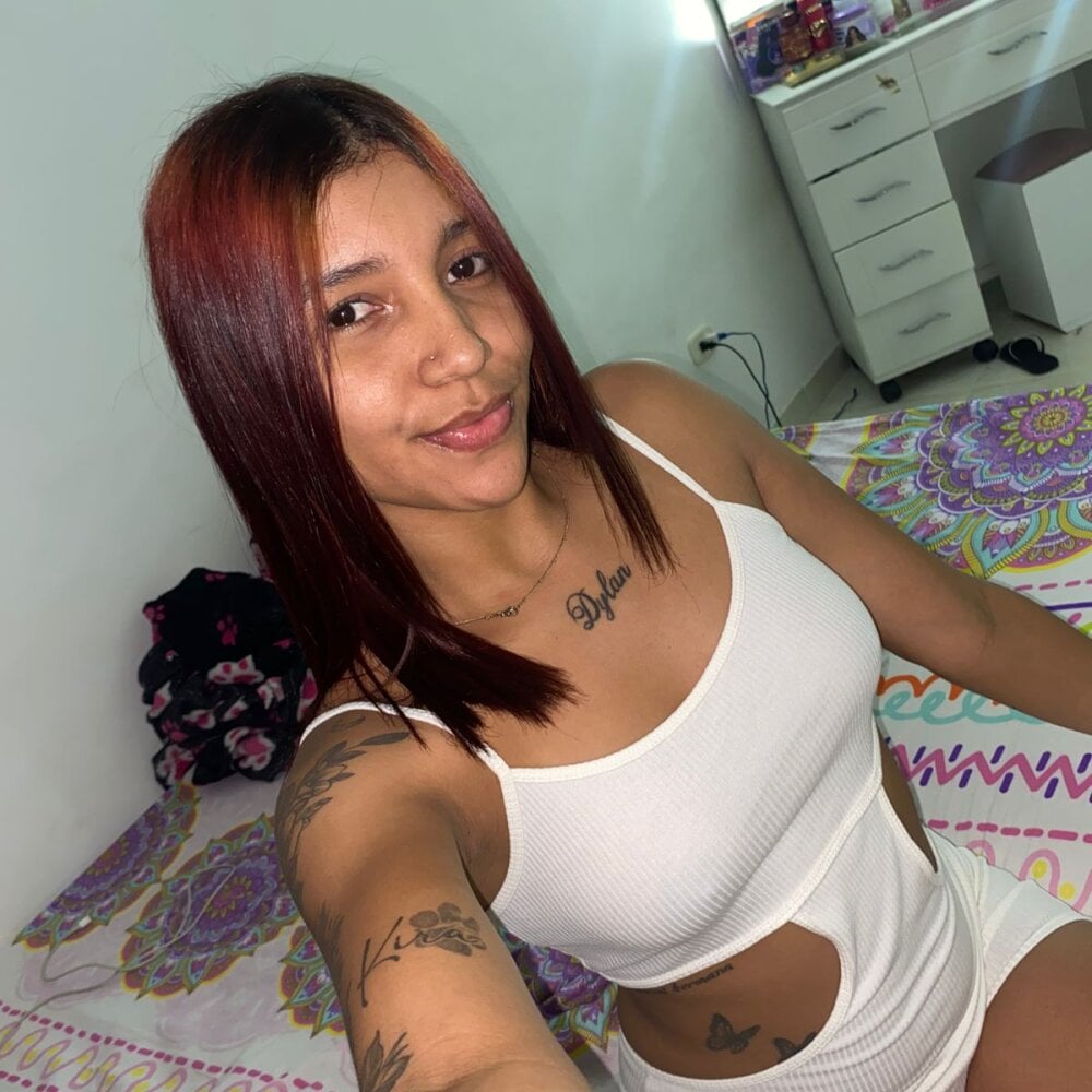 mia_purplee profile