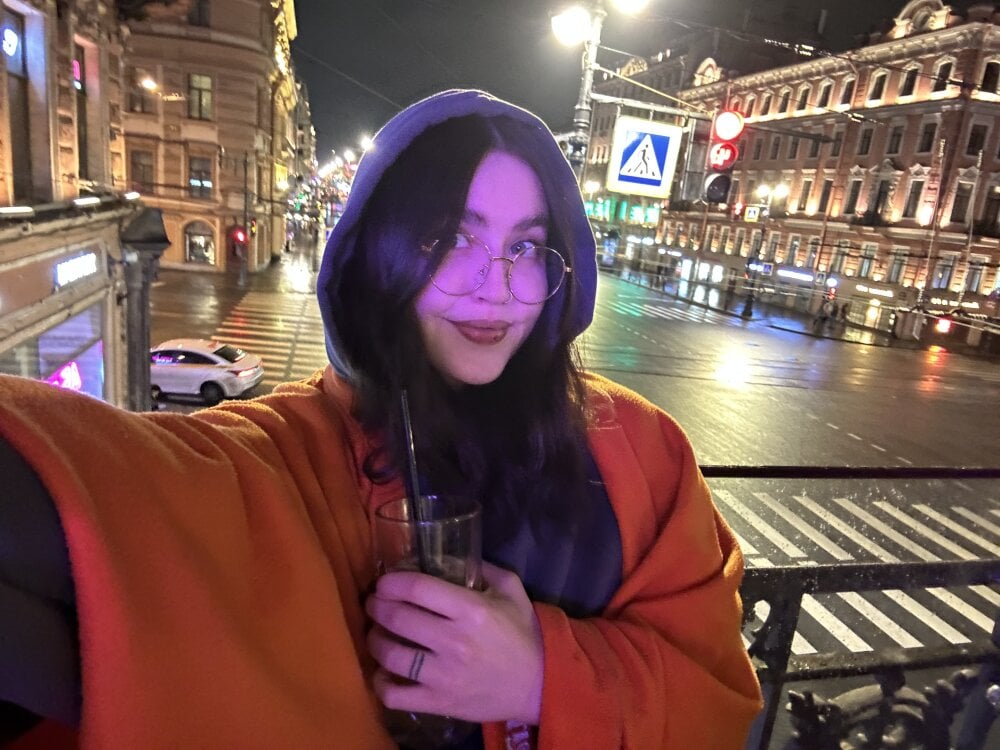 247camsex.com meow_girl livesex profile in chine cams