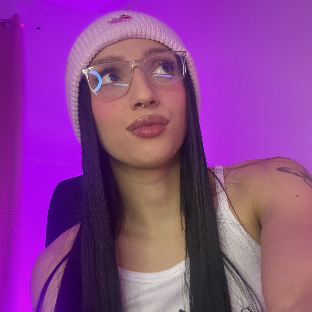 Im_lauritaa 离线XXX聊天