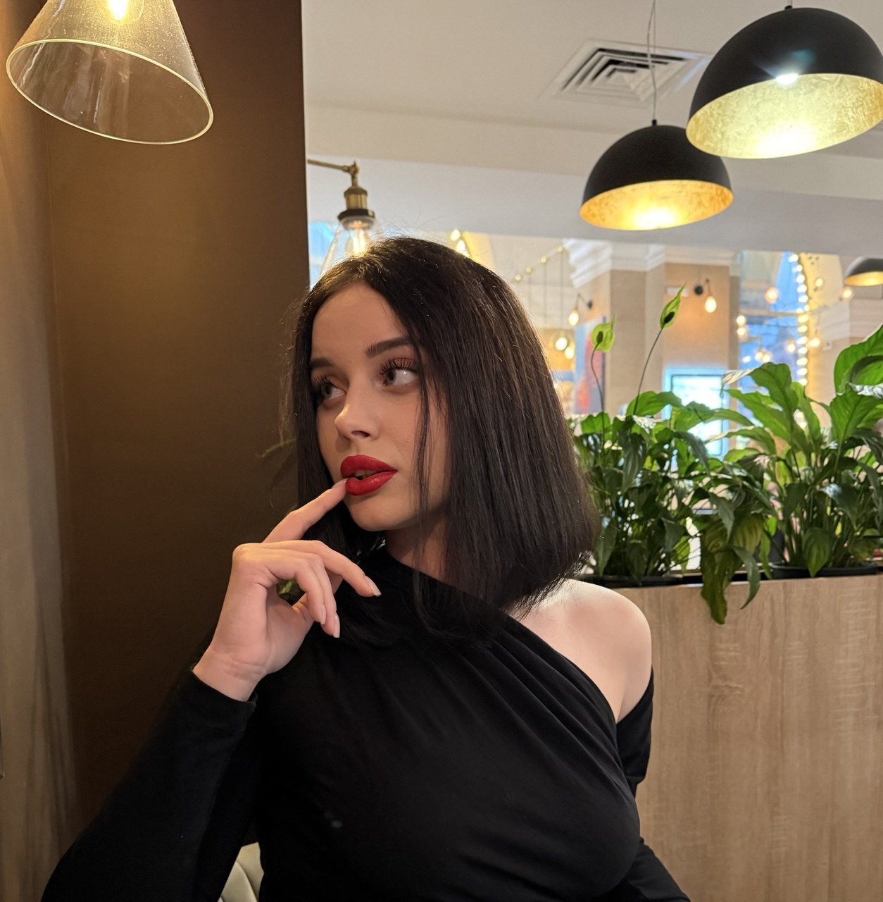 teona__moon