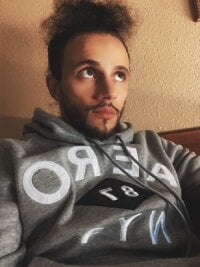Dusse1000's Offline Chat Room