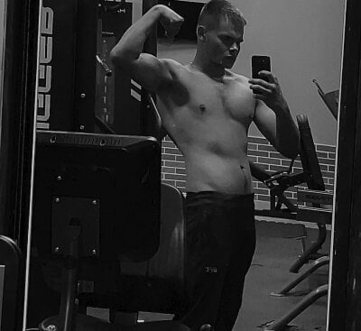 kenneth_grimm from stripchat