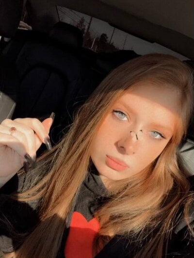 LilRedKinkQueen
