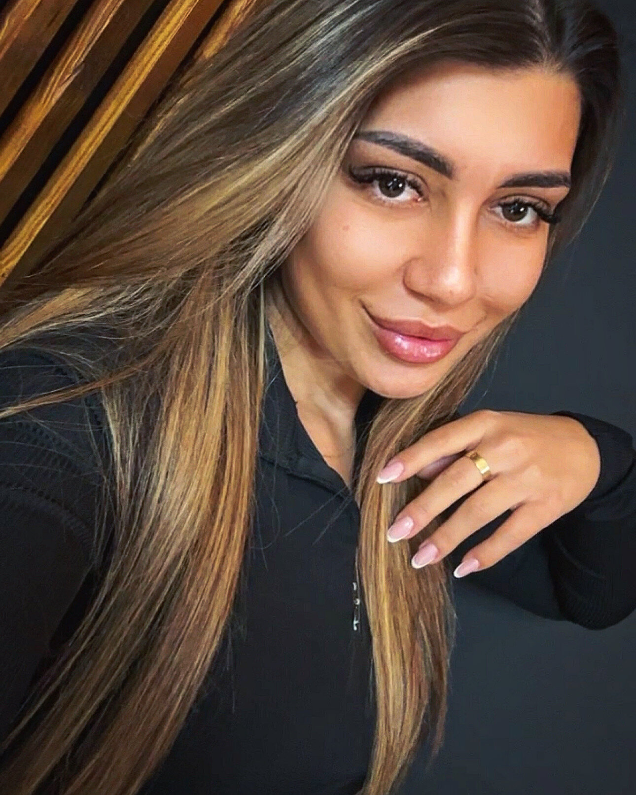 brunettesquirter