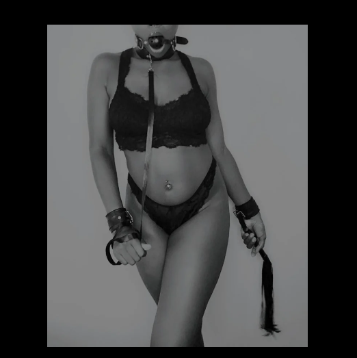 Kinkie_ebony