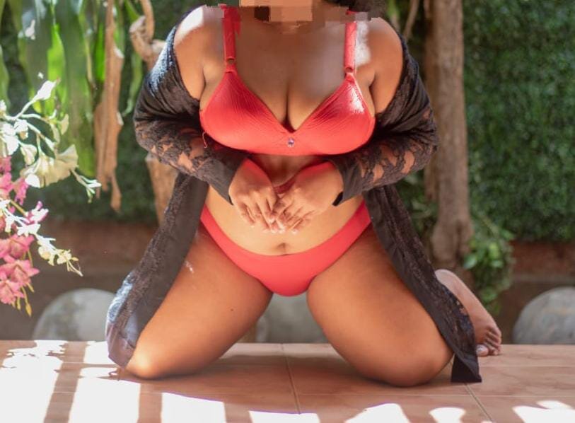 Taniya_Jazmine