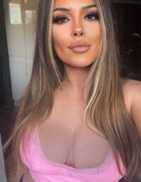 ValentinaXbabestation's Offline Chat Room