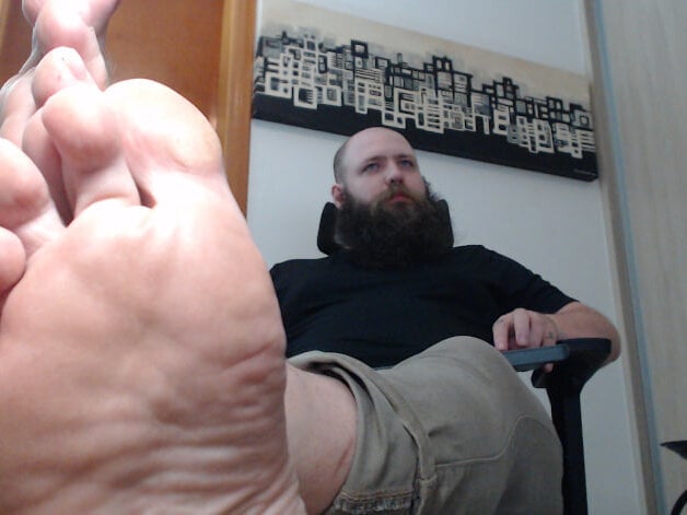 PayMasterGus' Offline Chat Room