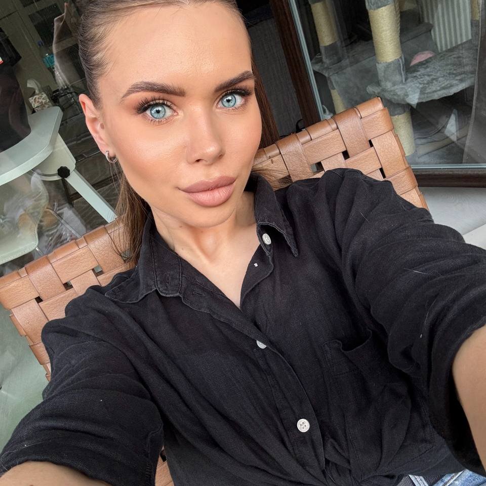 watchgirlcam.com _lilymoon_ livesex profile in i-live-surrounded-by-passion-and-madness cams