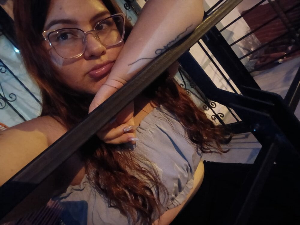 alana_glasses