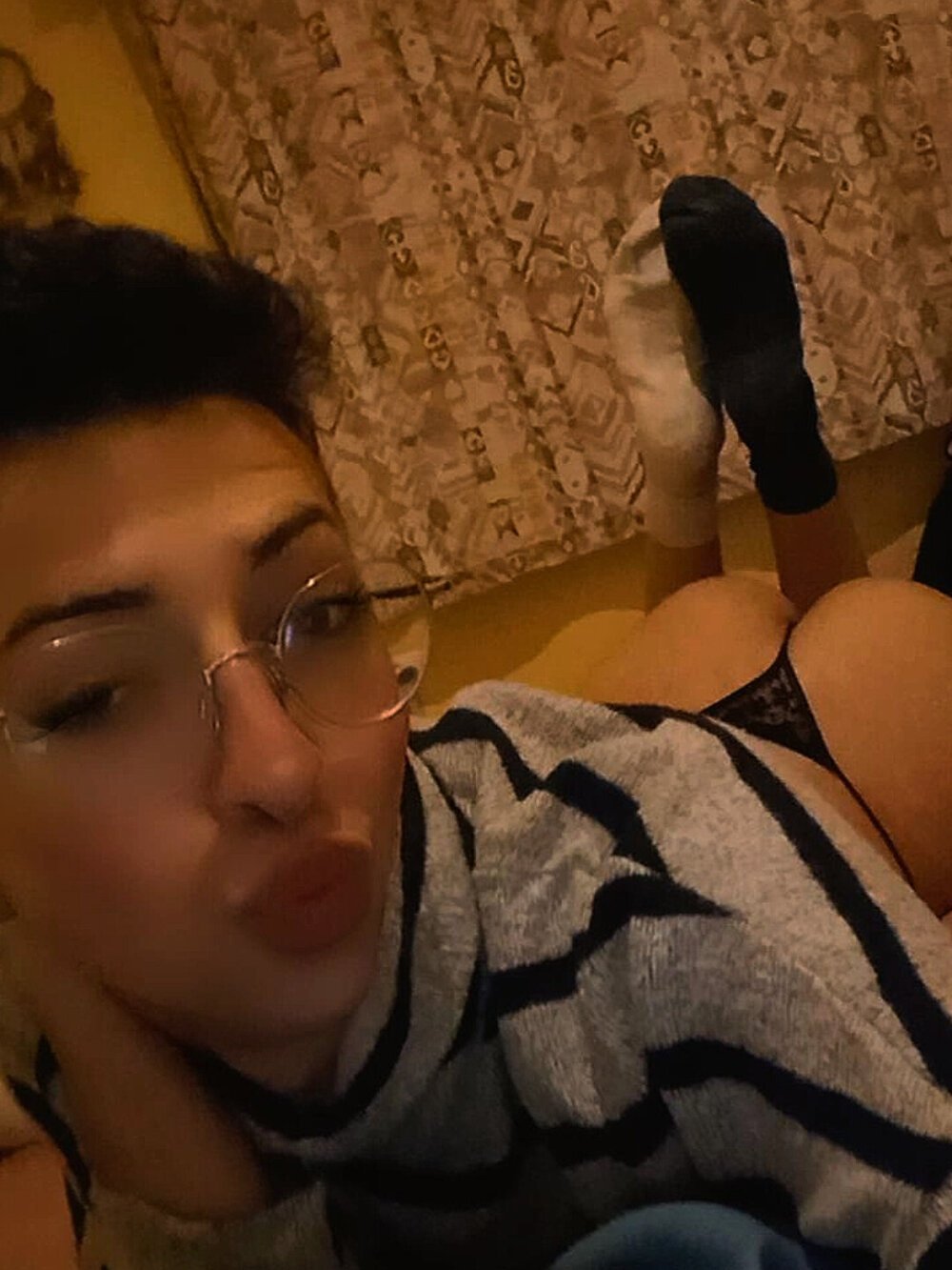 zirennbitch Obrolan XXX Offline