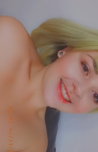 victoria_wolfmann's Offline Chat Room