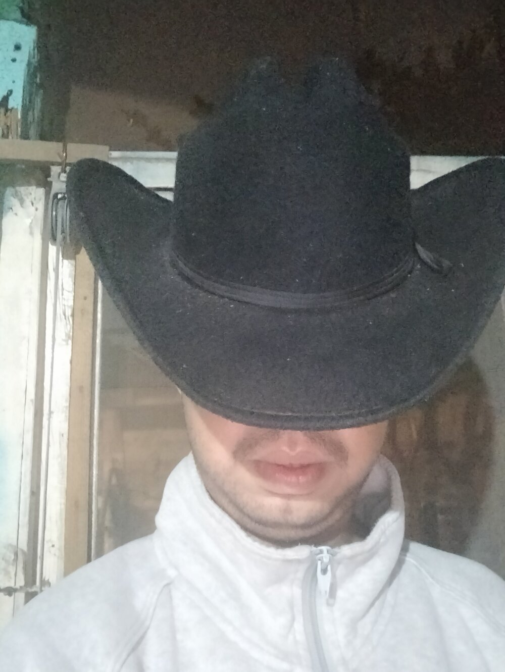 Chuyitopapi12 離線 XXX 聊天