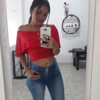 _KatalinaMontero_'s Offline Chat Room
