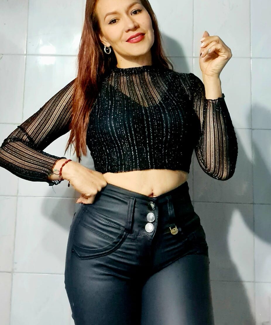 ariel_25_ from stripchat