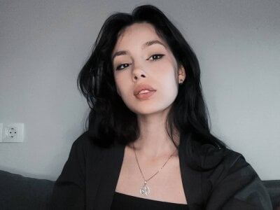Yuna5343 Female Russianpetite Nude Webcam