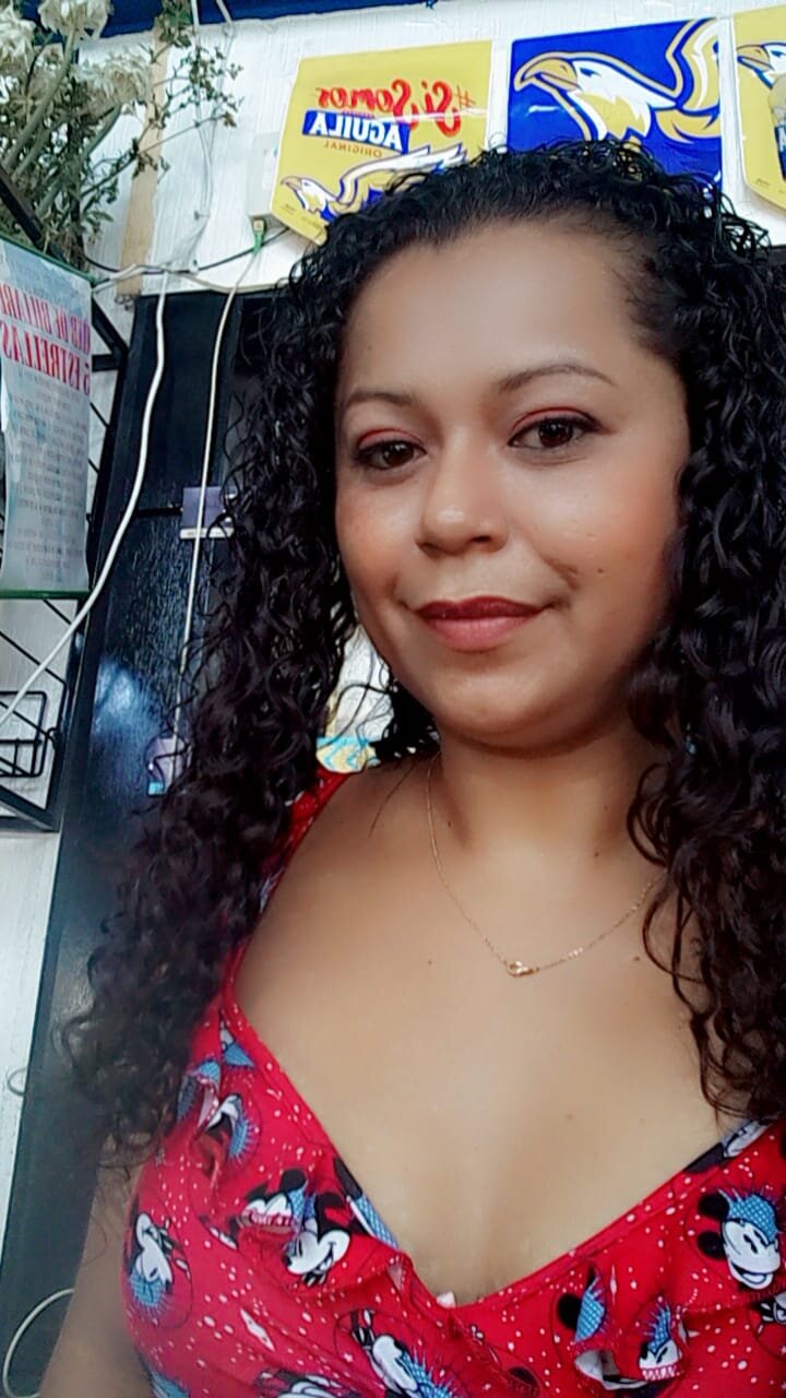 Hornybrunette4u