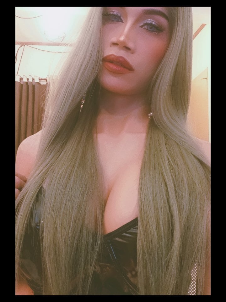 deliciousClaire profile