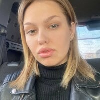 KayleePolir's Offline Chat Room